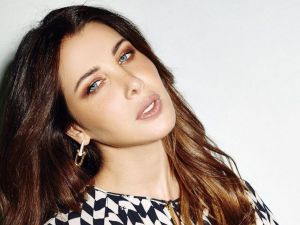 إطلالات جمالية ناعمة مستوحاة من نانسي عجرم بمناسبة عيد ميلادها