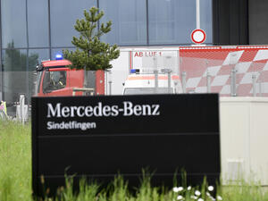 1 dead in a shooting at Mercedes Benz plant