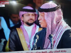 الملك عبدالله يحتفي بنجلة مع الاردنيين