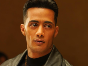 Mohamed Ramadan wears slippers worth $900