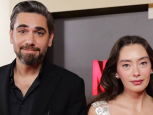 Neslihan Atagül cuts off her mom for Kadir Doğulu