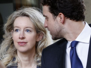الرئيس التنفيذي السابق لشركة Theranos ستدخل السجن قريبا بتهمة الاحتيال