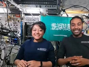 رائدا الفضاء السعوديان، علي القرني وريانة البرناوي