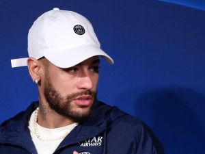Paris Saint-Germain's Brazilian forward Neymar arrives for a press conference at the Parc des Princes stadium in Paris, on February 13, 2023 on the eve of the UEFA Champions League round of Last 16 First leg football match against FC Bayern Munich. (Photo by FRANCK FIFE / AFP)