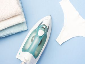 دراسة: لماذا يجب أن نبدأ في كي الملابس الداخلية ؟