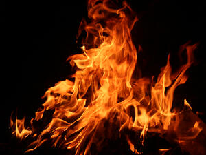 Iraqi woman burns alive pregnant daughter-in-law