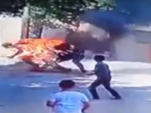 محاكمة عاق أضرم النيران في والده