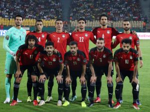 منتخب مصر (Photo by Kenzo Tribouillard / AFP)