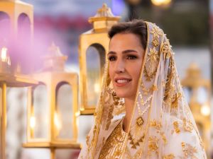 The bride of Crown Prince of Jordan arrrives