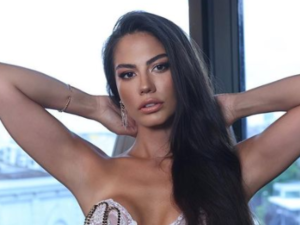 Özdemir is enjoying her summer break in Hungary.