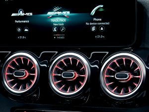 Make The Most of The Mercedes-Benz Oman Exclusive Summer Offer 