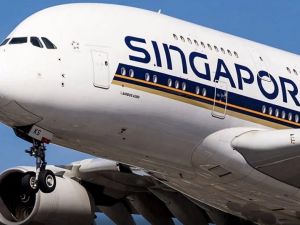 Singapore Airlines announces 8 months' bonus for staff as profits reach $1.6Billion