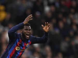 Barcelona's Ivorian midfielder Franck Kessie reacts during the Copa del Rey (King's Cup) semi final first leg football match between Real Madrid CF and FC Barcelona at the Santiago Bernabeu stadium in Madrid on March 2, 2023. (Photo by OSCAR DEL POZO / AFP)