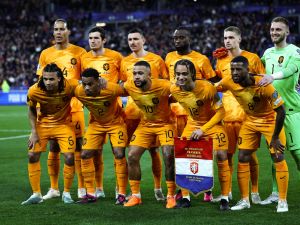 Netherlands' layers pose prior to the UEFA Euro 2024 qualification football match between France and Netherlands at the Stade de France in Saint-Denis, north of Paris, on March 24, 2023. (Photo by Anne-Christine POUJOULAT / AFP)