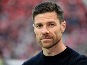Bayer Leverkusen's Spanish coach Xabi Alonso looks on ahead the UEFA Europa League Group semi final second leg football match between Bayer Leverkusen and AS Roma in Leverkusen, on May 18, 2023. (Photo by INA FASSBENDER / AFP)