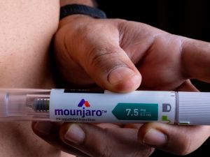 إبرة مونجارو للتنحيف: الأعراض، الأضرار، طريقة الاستخدام