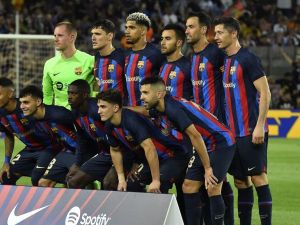 فريق برشلونة (Photo by Pau BARRENA / AFP)