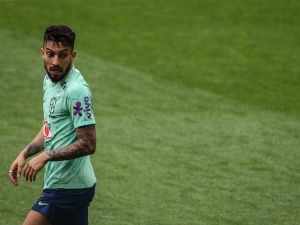 أليكس تيليش (Photo by CARLOS COSTA / AFP)