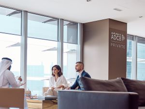 الخدمات المصرفية الخاصة وإدارة الثروات من بنك أبوظبي التجاري   حلول متطوّرة وخدمات مصرفية مبتكرة في دولة الإمارات العربية المتحدة