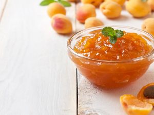 أسرع وأسهل وصفات منزلية لصنع مربى المشمش