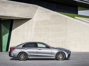 Mercedes-Benz Oman announce limited time offer for a certified pre-owned vehicle