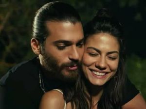 Can Yaman ve Demet Özdemir hala aşk yaşıyor: ünlü uzman iddiaları