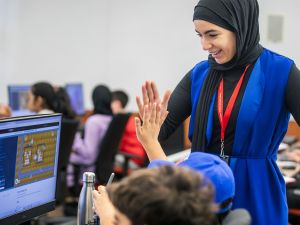 جامعة كارنيجي ميلون في قطر تفتح باب التسجيل لمخيمها الصيفي لعلوم الحاسوب