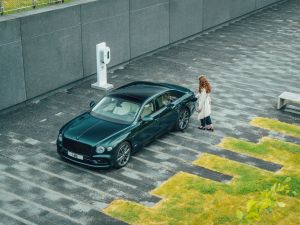 Luxury British marque posts six-monthly operating profits of €390 million 