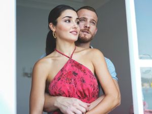 Kerem Bürsin and Hande Erçel relationship in 2023 from fans' side
