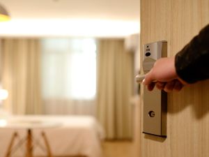 8 نصائح من فاستو شاسترا لتعزيز العلاقة في غرف النوم
