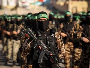 مقاتلون من كتائب عز الدين القسام