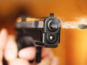  استيقظ الرجل في ساعة متأخرة من الليل وقرر تنفيذ جريمته