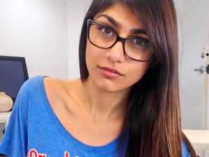 الممثلة الأمريكية من أصل لبناني، ميا خليفة