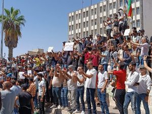 لونا الشبل، ابنة السويداء، وصفت المحتجين على النظام بـ«المرتزقة»،