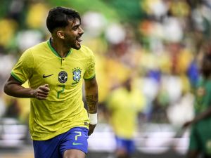 لوكاس باكيتا (Photo by Patricia DE MELO MOREIRA / AFP)