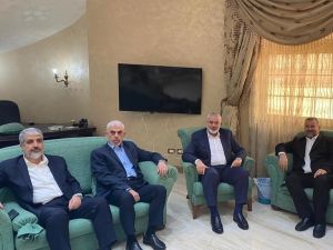 صراع المال يفتت حماس ويخرج صراعاتها الى العلن