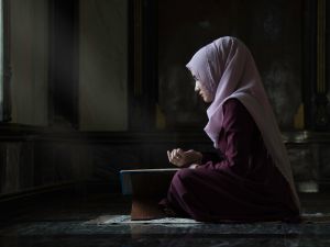 دعاء للميت في قبره يوم الجمعة