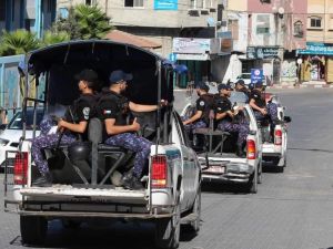 حماس تنشر عناصرها في مواجهة اهالي غزة
