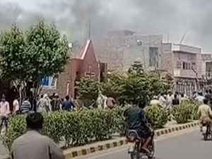 الامارات تستنكر حرق الكنائس واعمال العنف ضد المسيحيين في باكستان