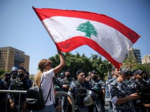  وزير الدفاع موريس سليم في حديث للـmtv: "أنا بخير ولكن أصيب الزجاج الخلفي لسيارتي برصاص