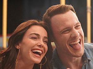 Kerem Bürsin and Hafsanur Sancaktutan spark romance because of these pictures