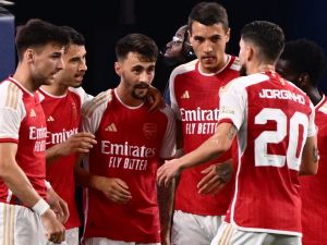 Arsenal's Portuguese midfielder Fabio Vieira (3L) celebrates scoring his team's fifth goal during a pre-season friendly football match between Arsenal FC and FC Barcelona at SoFi Stadium in Inglewood, California, on July 26, 2023. (Photo by Patrick T. Fallon / AFP)