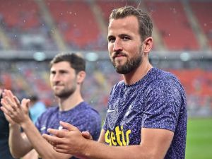 Tottenham Hotspur's English striker Harry Kane waves to supporters after the pre-season friendly match between Tottenham Hotspur and Leicester City was cancelled due to waterlogged pitch conditions at Rajamangala National Stadium in Bangkok on July 23, 2023. (Photo by Lillian SUWANRUMPHA / AFP)