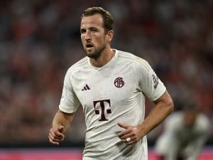 Bayern Munich's English forward #09 Harry Kane runs during the German Super Cup football match Bayern Munich v RB Leipzig in Munich, on August 12, 2023. (Photo by Christof STACHE / AFP)