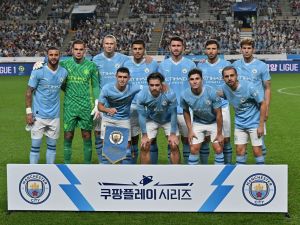 Manchester City's players pose for a team photo prior to their friendly football match between Manchester City and Atletico Madrid at Seoul World Cup Stadium in Seoul on July 30, 2023. (Photo by Jung Yeon-je / AFP)