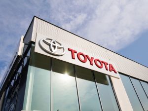 Toyota halts production due to system glitch