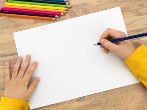 أعمال يدوية بالورق سهلة جدًا للمدرسة