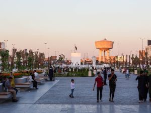 السلطات العراقية استجابت بسرعة للواقعة وأطفأت الشاشة بعد دقائق من بدء بث الفيلم الإباحي.