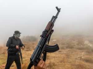 يوجد نحو مليوني لاجئ سوري على الأراضي اللبنانية، نحو 830 ألفاً منهم مسجّلون لدى الأمم المتحدة.