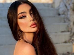 الفنانة اللبنانية قمر